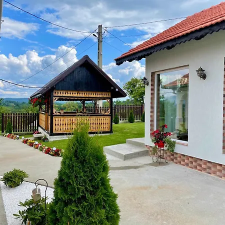 Casa Maria Platoul Luncanilor Luncani (Hunedoara)